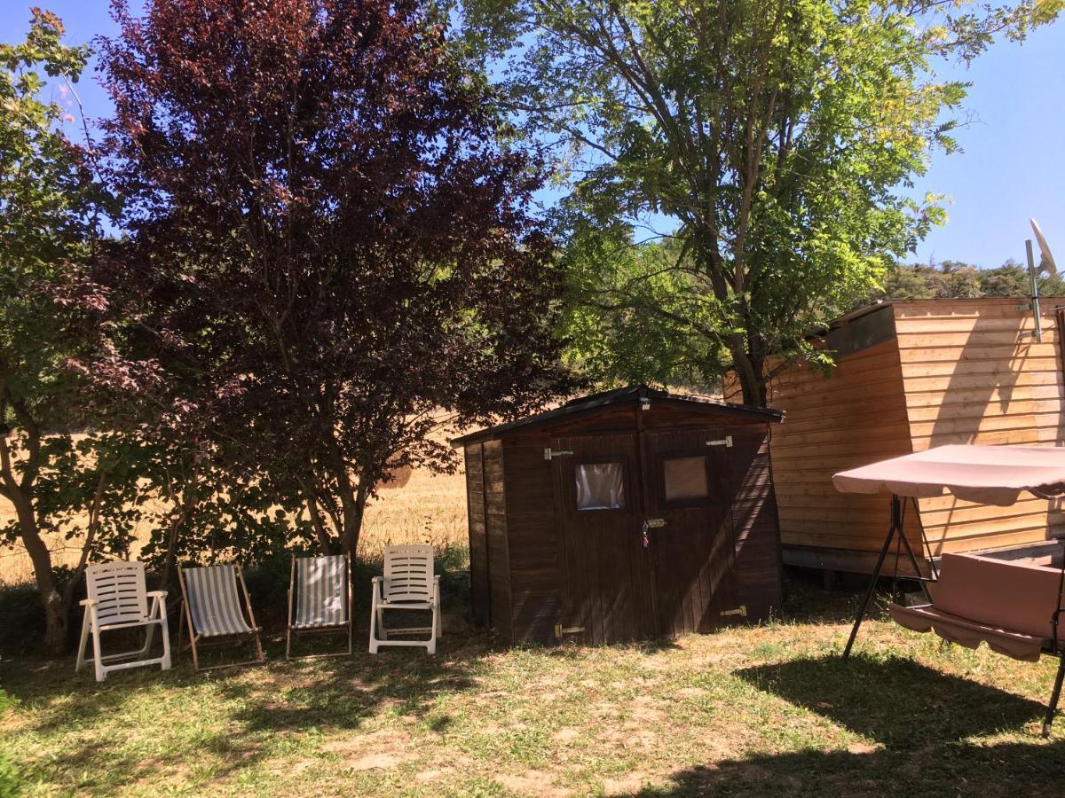 Mobile Home Avec Parking Chorges Bagian luar foto