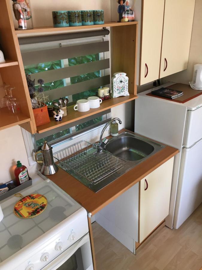 Mobile Home Avec Parking Chorges Bagian luar foto
