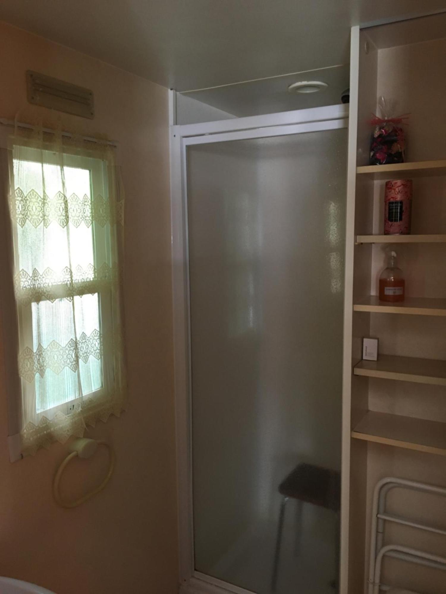 Mobile Home Avec Parking Chorges Bagian luar foto